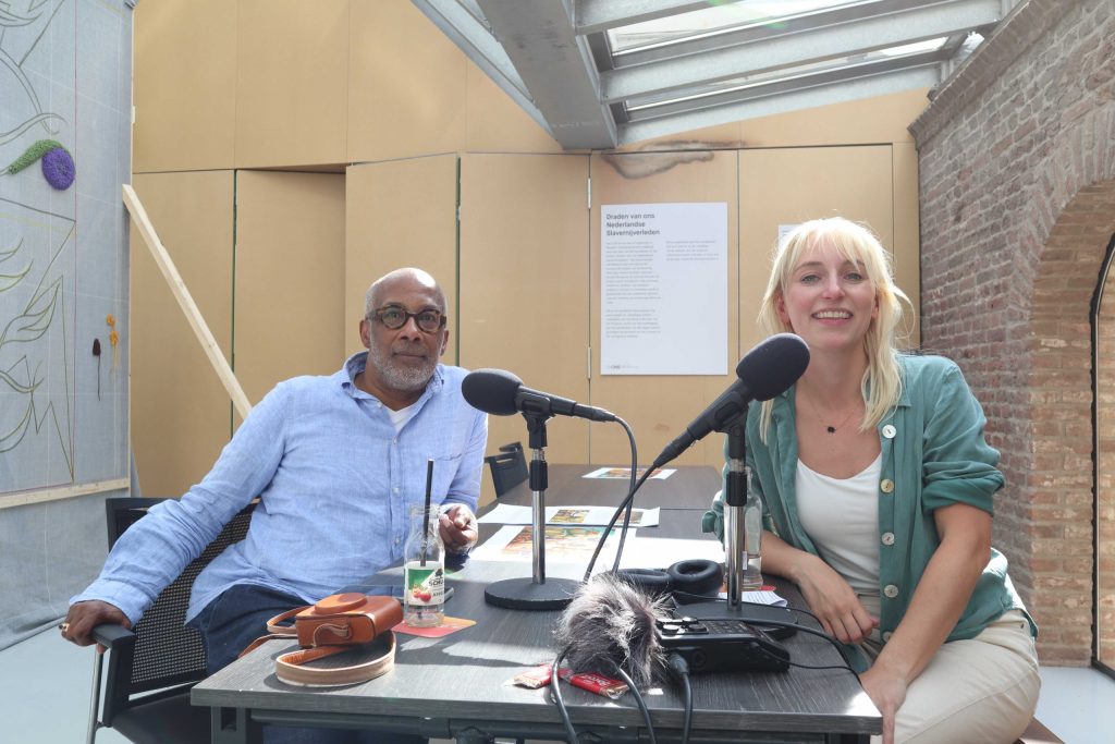 In her Wij zijn kunstenaar (We Are Artists) podcast, Dide Vonk talks with guests about whether art can bring about change, and if so, how.
