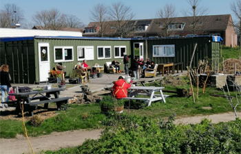 Samen tuinieren, koken en eten in de Taka-TukaTuin en ’t Groene Stekkie