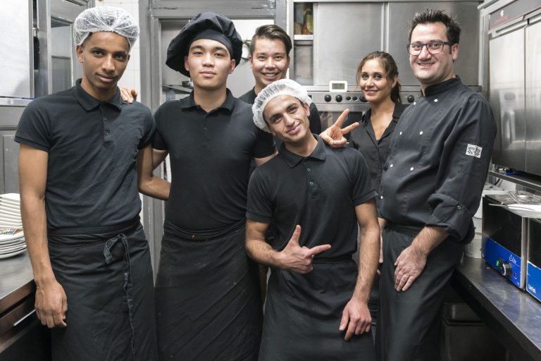 Professionalisering en uitbreiding Sarban