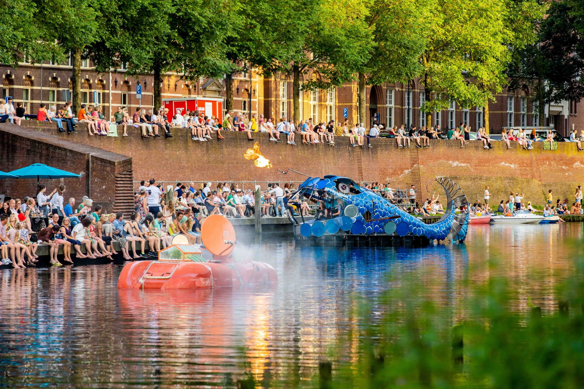 Survivalunit - Martijn van Dalen en Angler Maiden - Lisa Nigro (foto Bosch Parade, editie 2022)